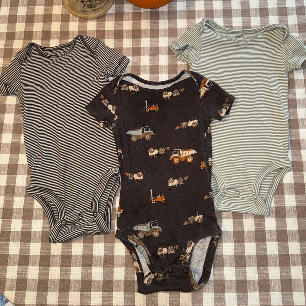 Carter's Black and Green Bodysuit Trio